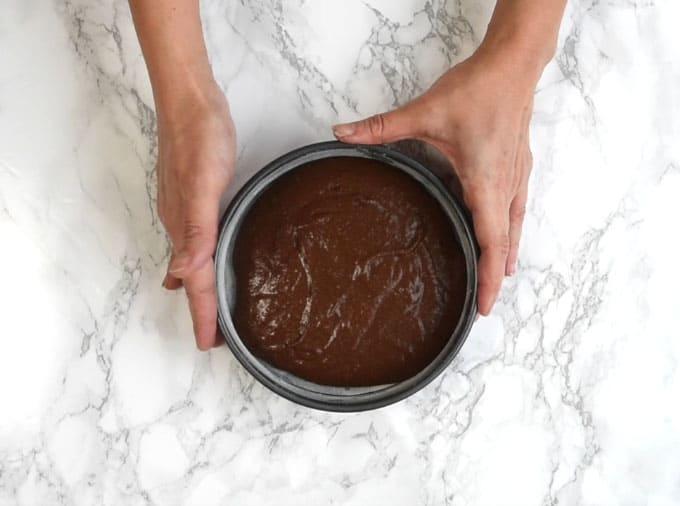 Vegan chocolate cake step by step