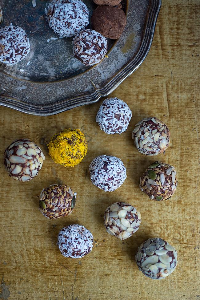 Vegan Raw Brownie Truffle Bites
