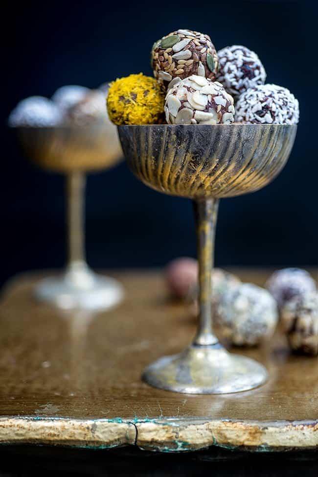 Vegan Raw Brownie Truffle Bites