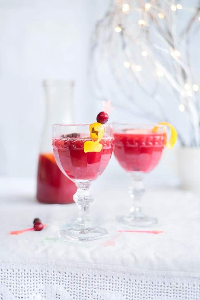 Virgin mulled cranberry punch