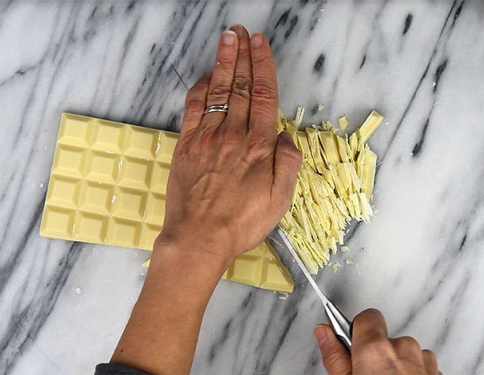 How to chop chocolate